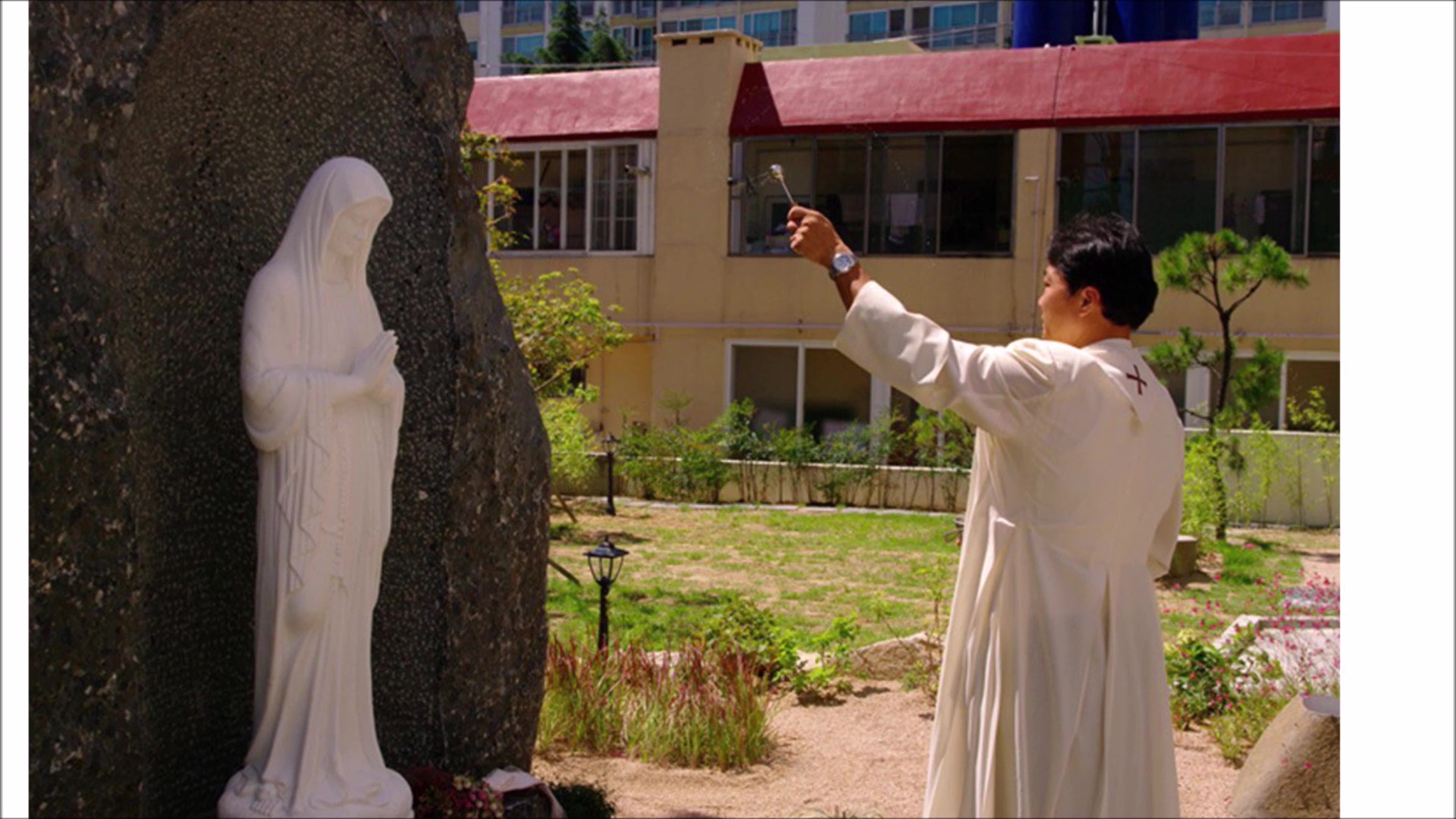 성모동산 축성.jpg