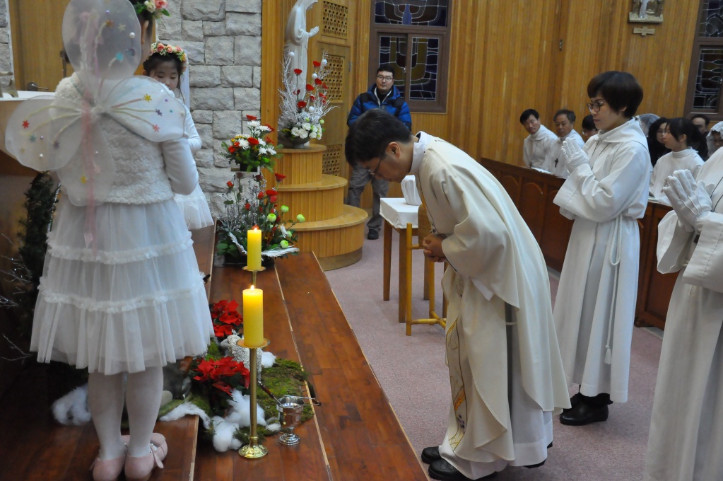 금곡크리스마스전야미사3.JPG