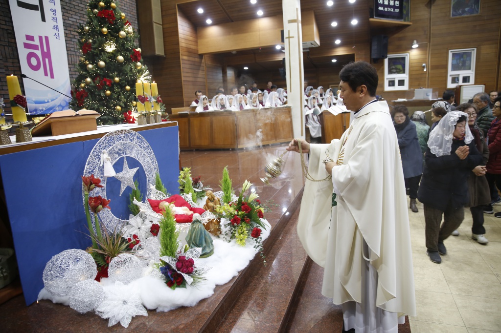 2019-12-24 성탄 성야 (158).JPG