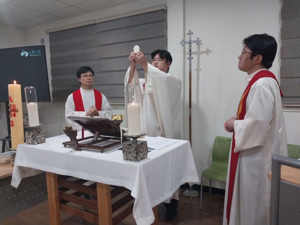 지난달한일-바자울 미사1.jpg