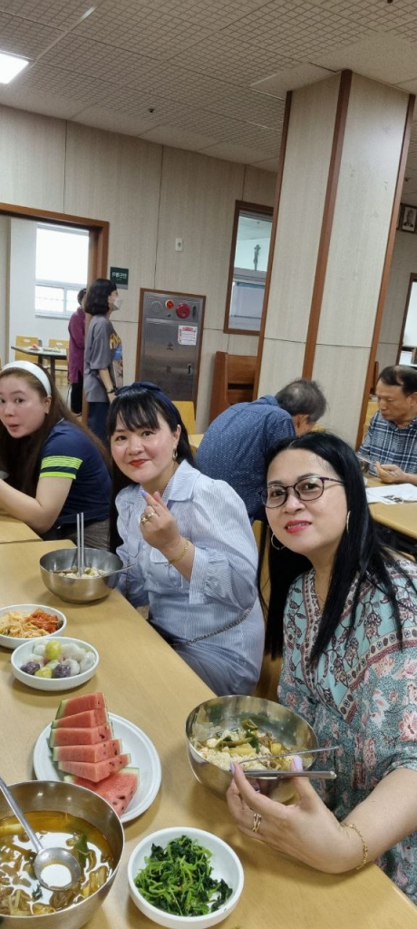 6월 양산 이주민 쌀 나눔2.jpg