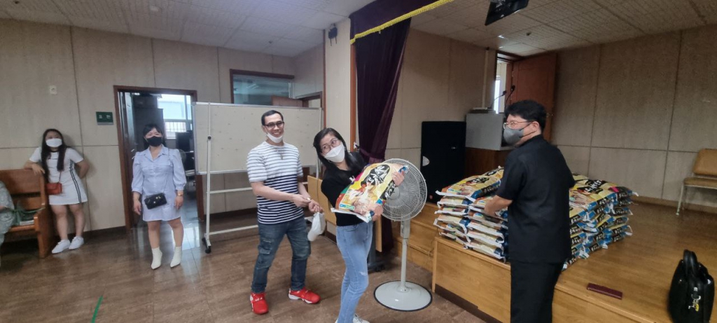 6월 양산 이주민 쌀 나눔6.jpg