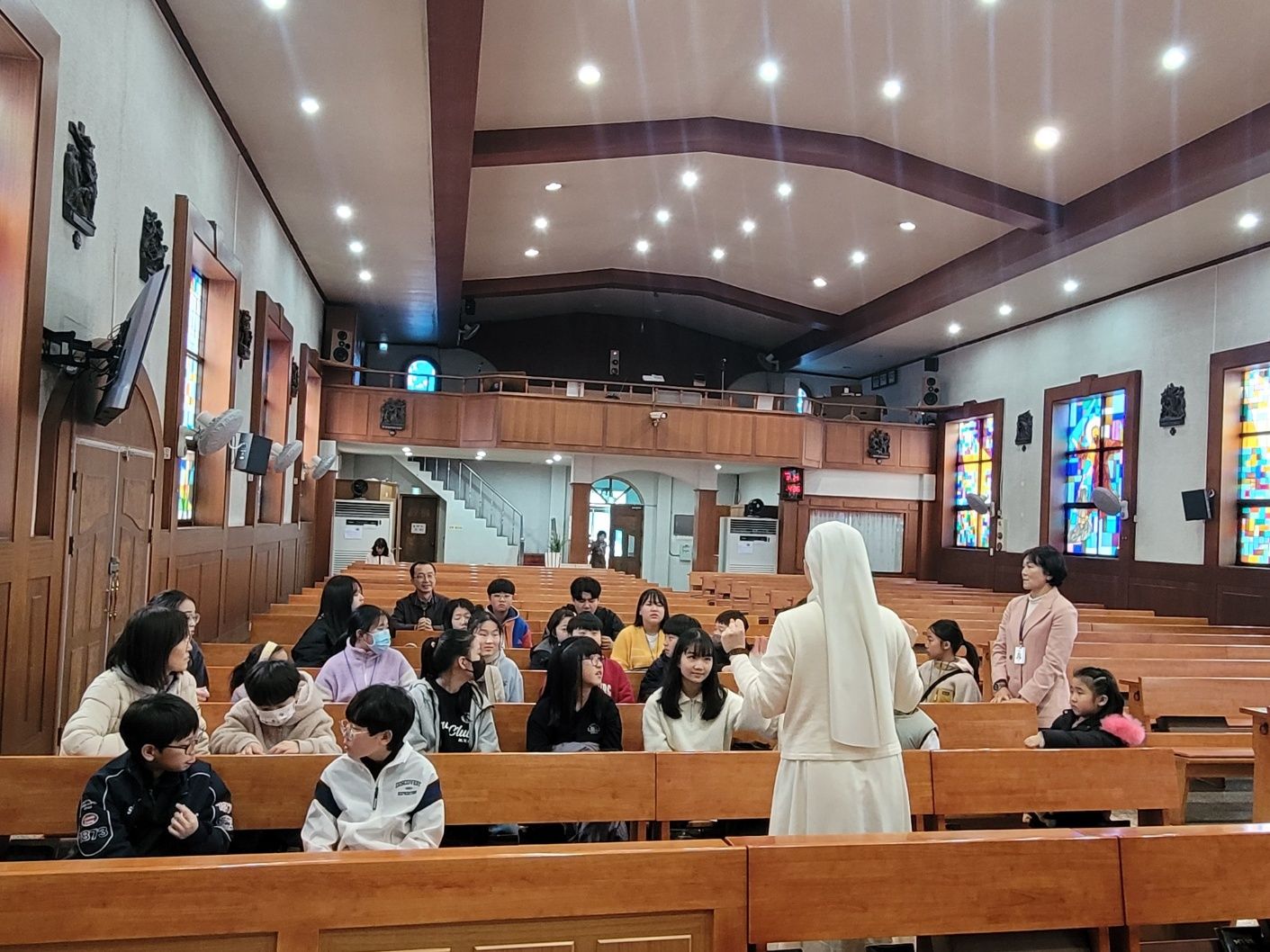 3월29일 동항성당방문 십자가의길  미사참여.jpg