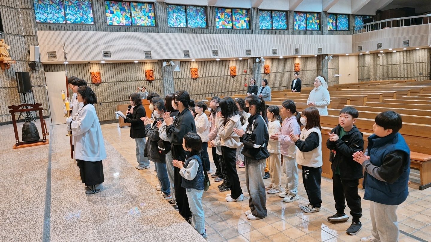 4월 5일동항석포방문십자가의길.jpg