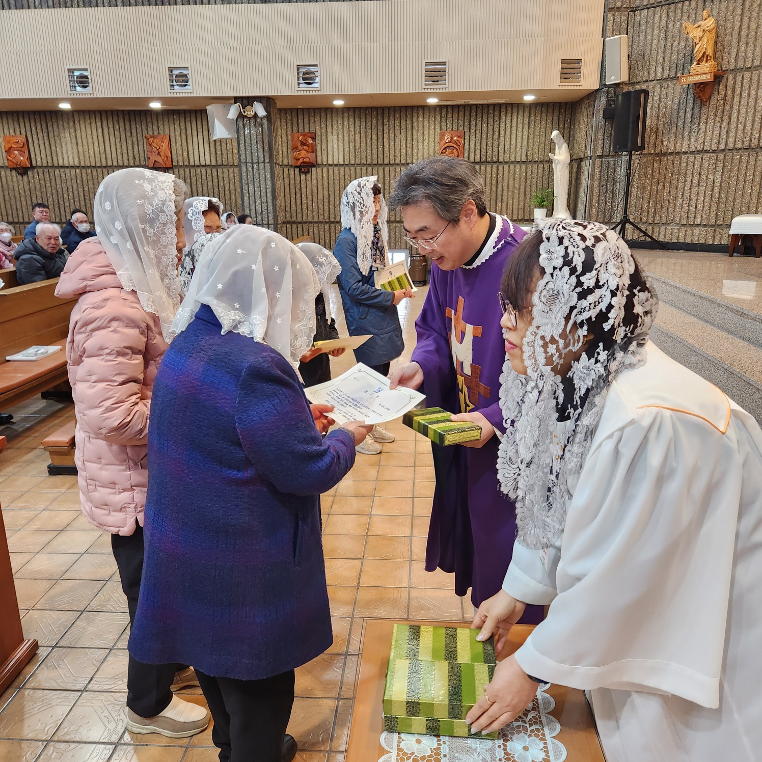 3월7일 한솔대학 개근상 시상식2.jpg