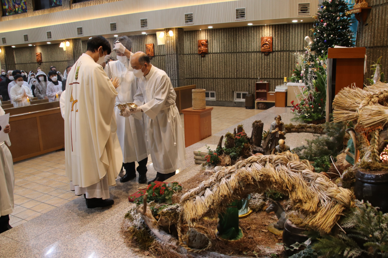 22-12-24 성탄 전야 IMG_1527.png