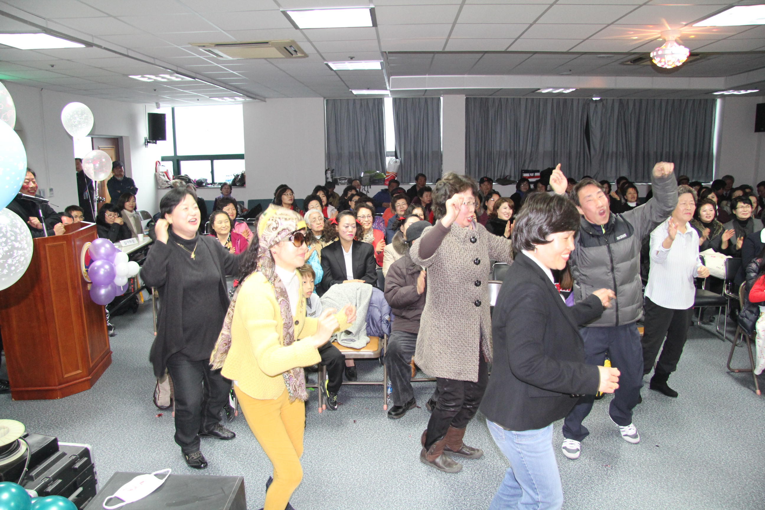 사본 -2012년12월2일 1641,1642 꾸리아 연차총침목회 207.jpg