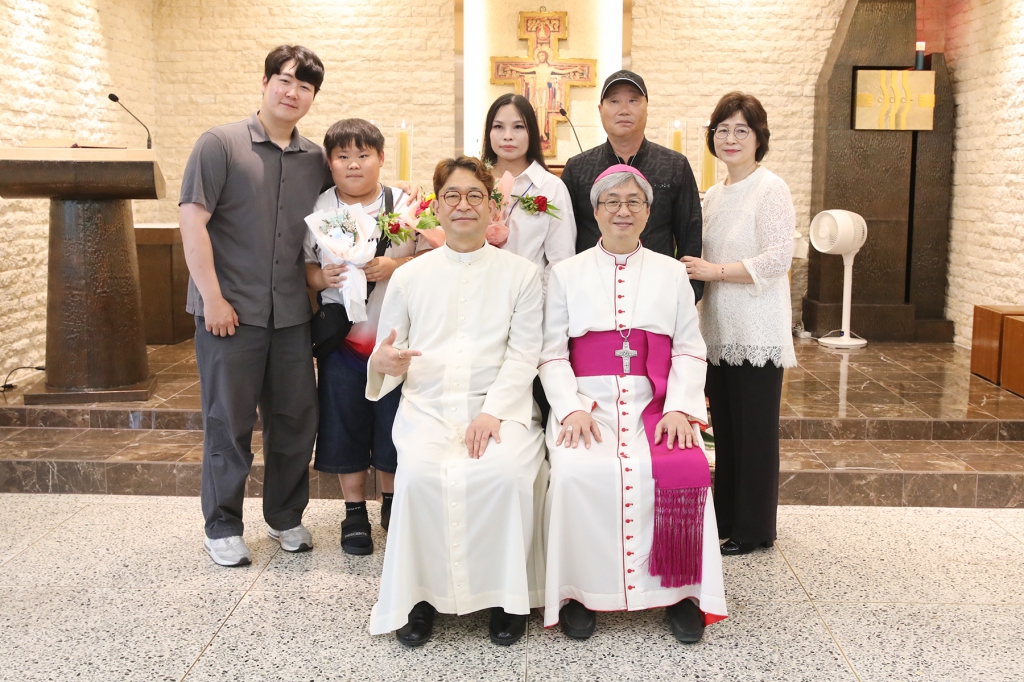 20240630견진성사 (300).jpg