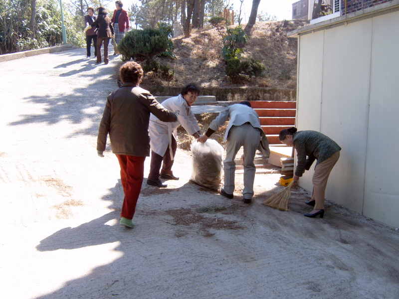 주일학교대청소 (10).jpg