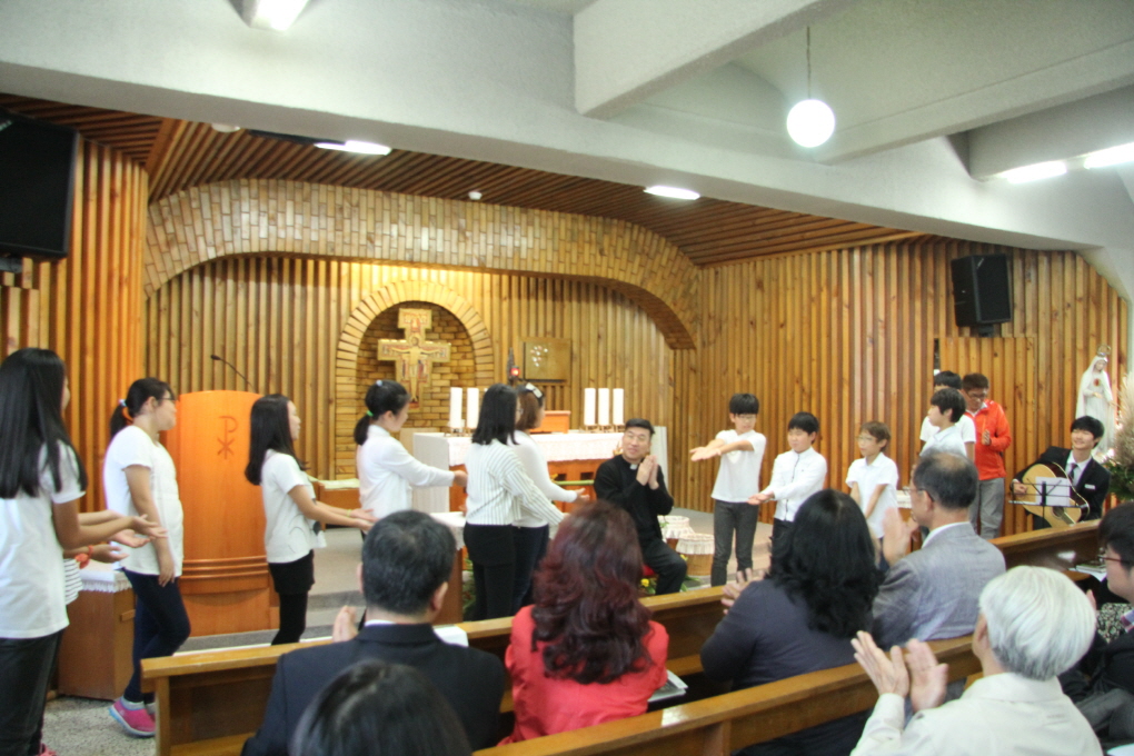 2014 10 05전열사도요한신부님 마지막미사 023.jpg