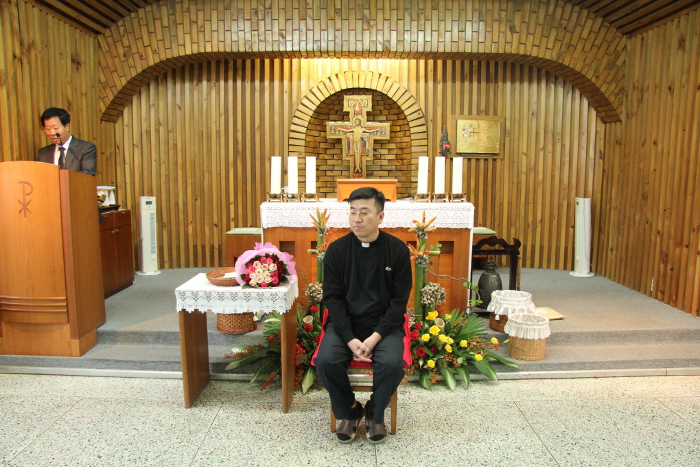2014 10 05전열사도요한신부님 마지막미사 013.jpg