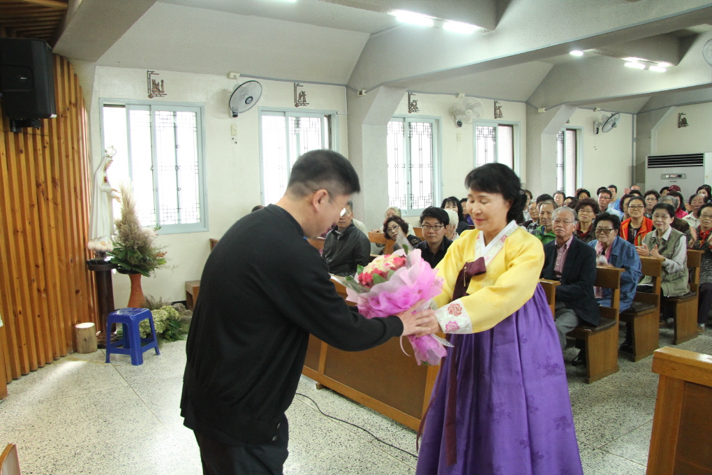 2014 10 05전열사도요한신부님 마지막미사 002.jpg