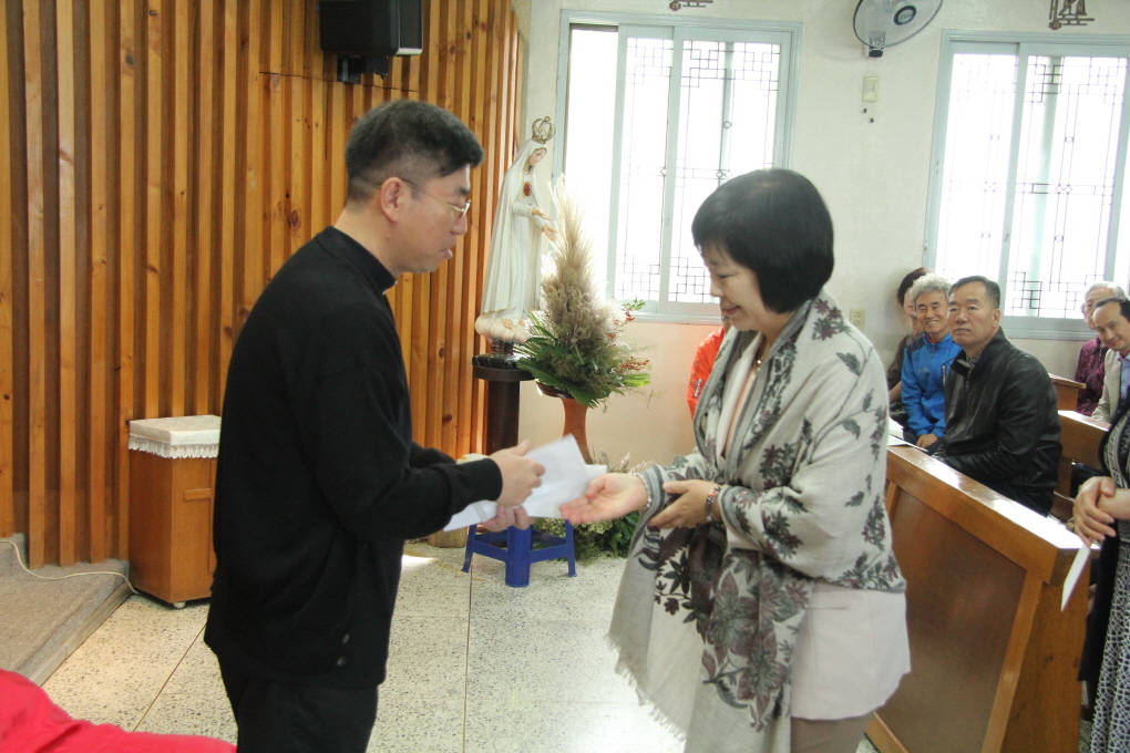 2014 10 05전열사도요한신부님 마지막미사 010.jpg