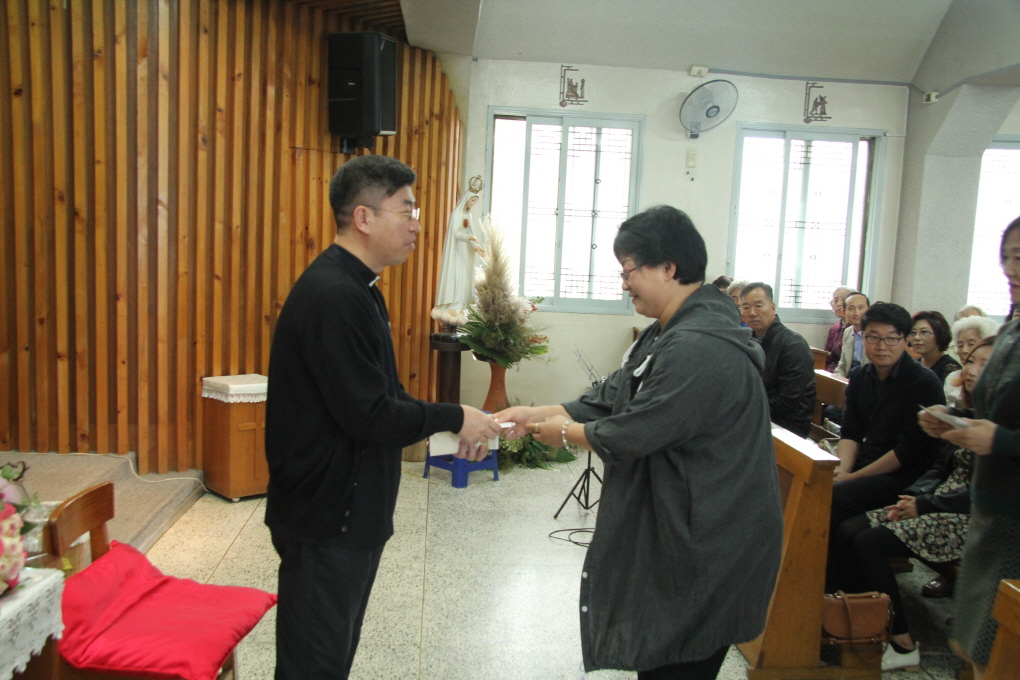 2014 10 05전열사도요한신부님 마지막미사 005.jpg