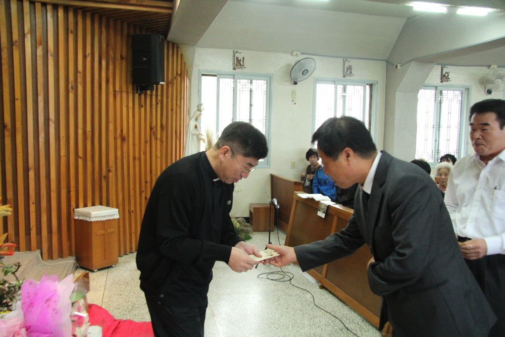 2014 10 05전열사도요한신부님 마지막미사 003.jpg