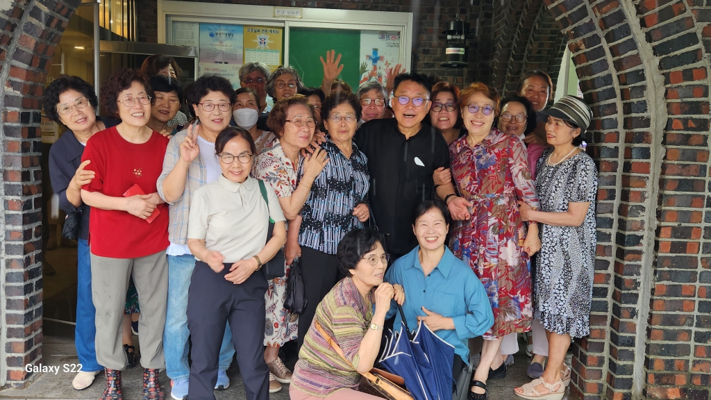 20230818이윤벽신부님송별 (1).jpg