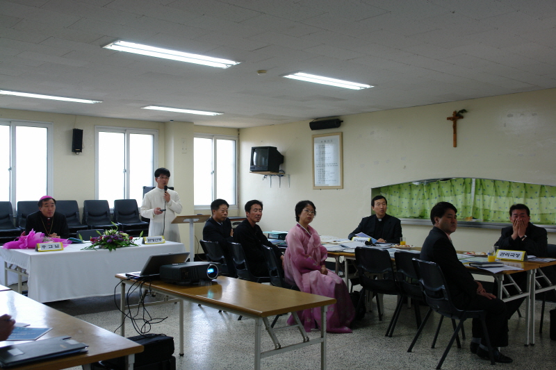 20060428황주교님본당순방DSC02252.JPG