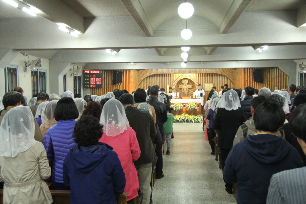 2014 04 19부활성야 영세식 023.jpg