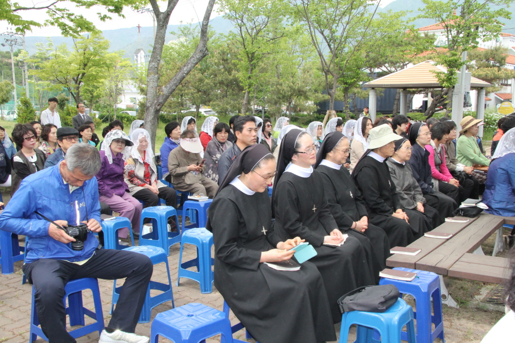 2014 04 26푸른나래축복식 손주교님 078.jpg