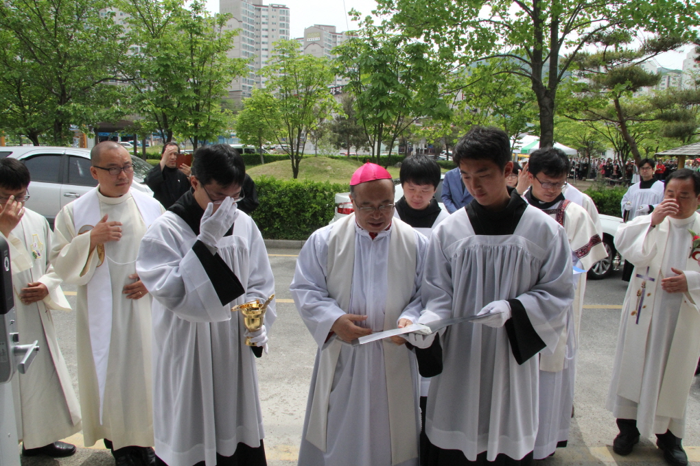 2014 04 26푸른나래축복식 손주교님 012.jpg