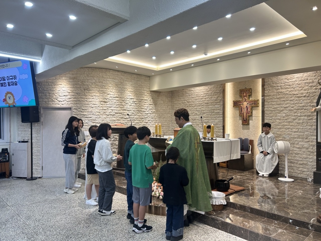 20241012 주일학교 예비자 환영식 (5).jpg