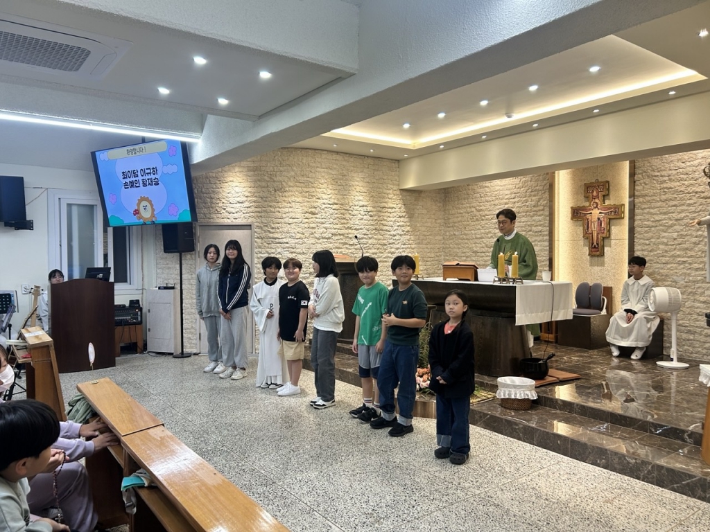 20241012 주일학교 예비자 환영식 (7).jpg