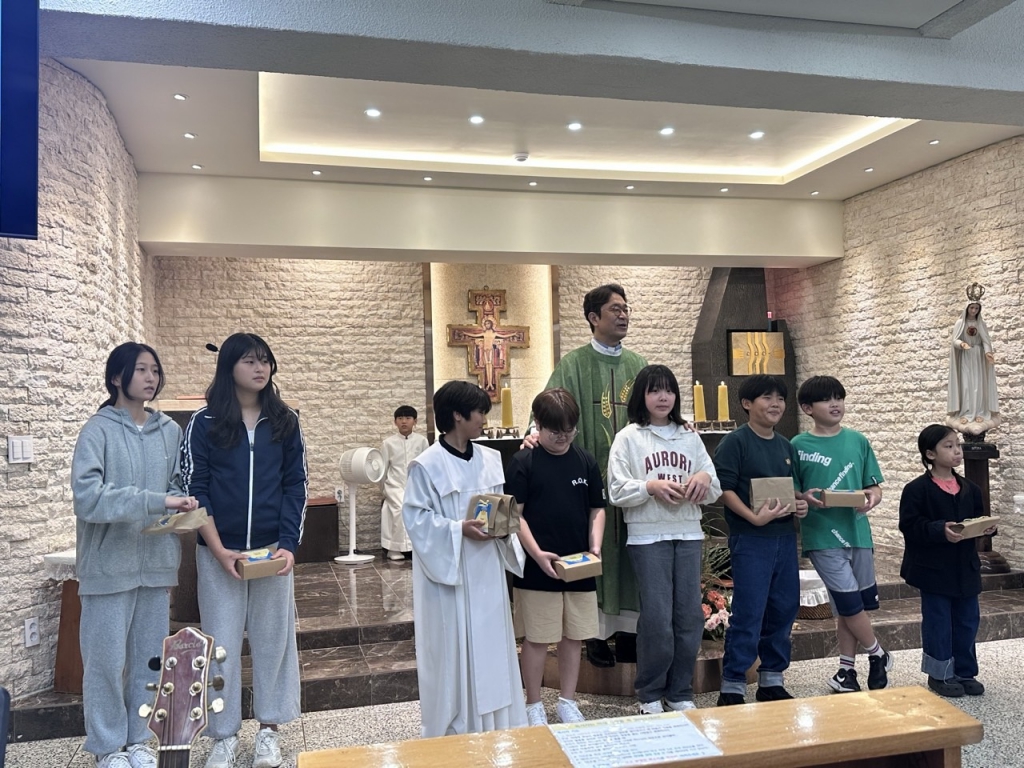 20241012 주일학교 예비자 환영식 (14).jpg