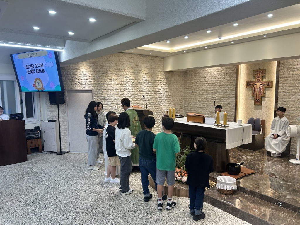 20241012 주일학교 예비자 환영식 (2).jpg