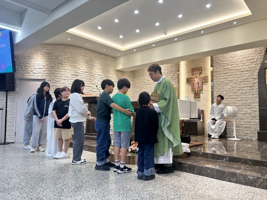 20241012 주일학교 예비자 환영식 (8).jpg