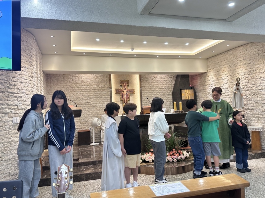 20241012 주일학교 예비자 환영식 (18).jpg