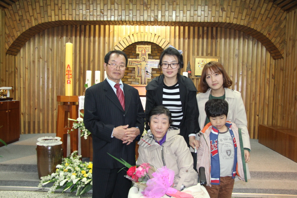 2014 04 19부활성야 영세식 109.jpg