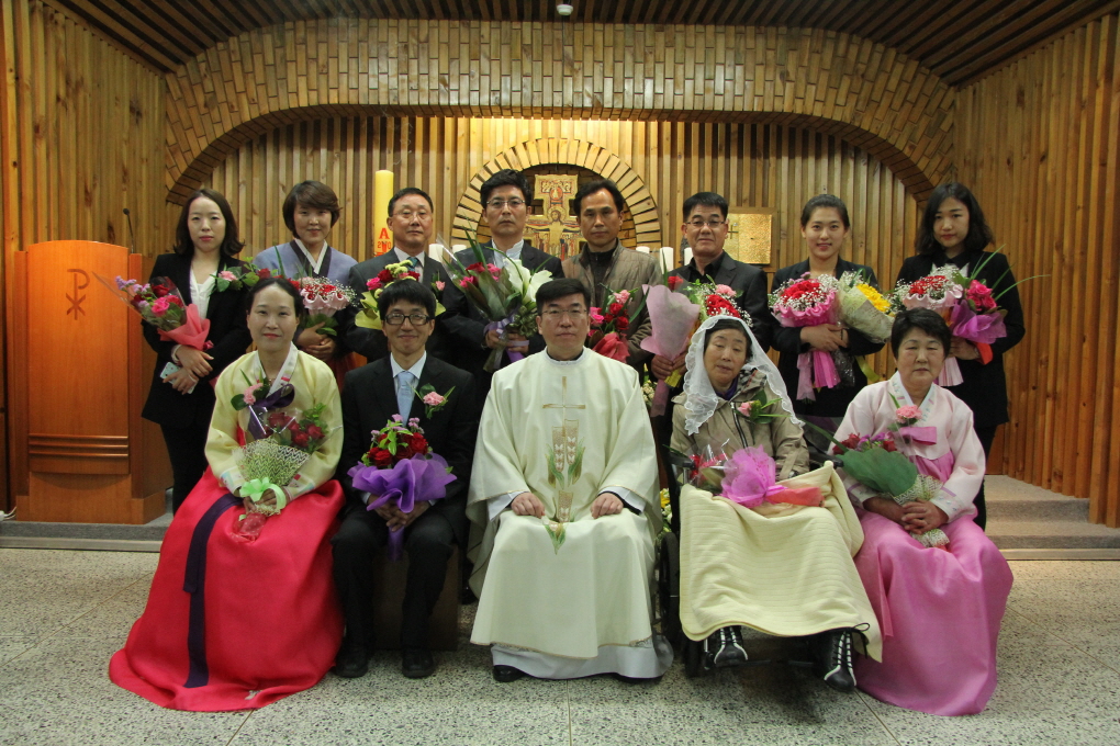 2014 04 19부활성야 영세식 103.jpg