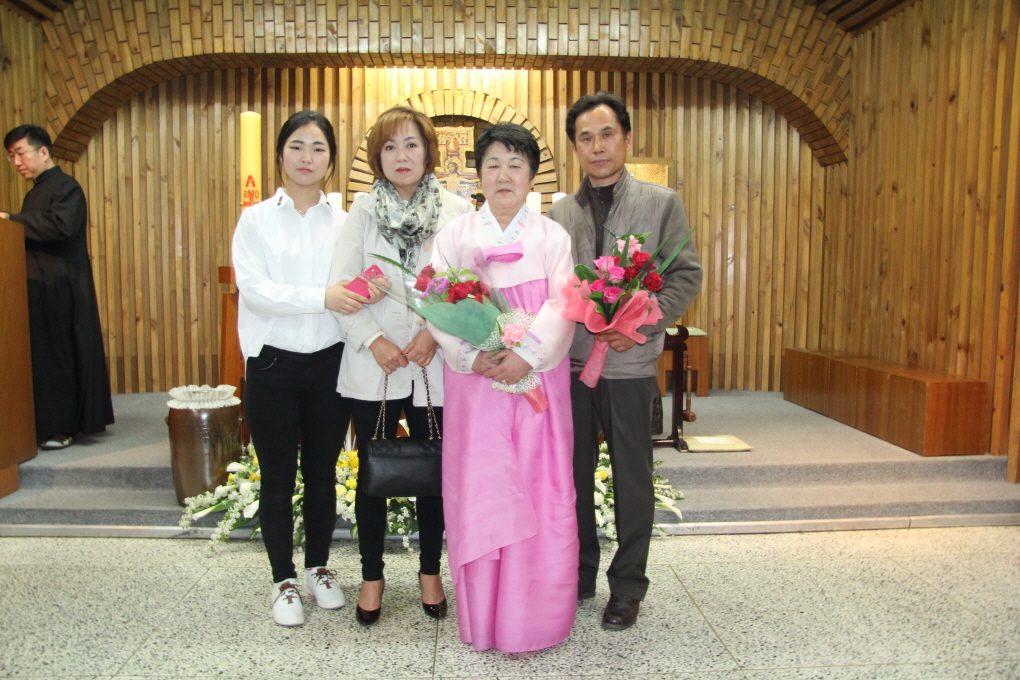 2014 04 19부활성야 영세식 112.jpg