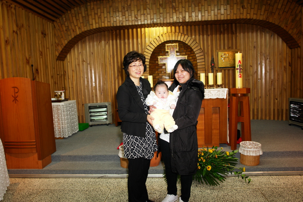101106유아세례 (8).JPG