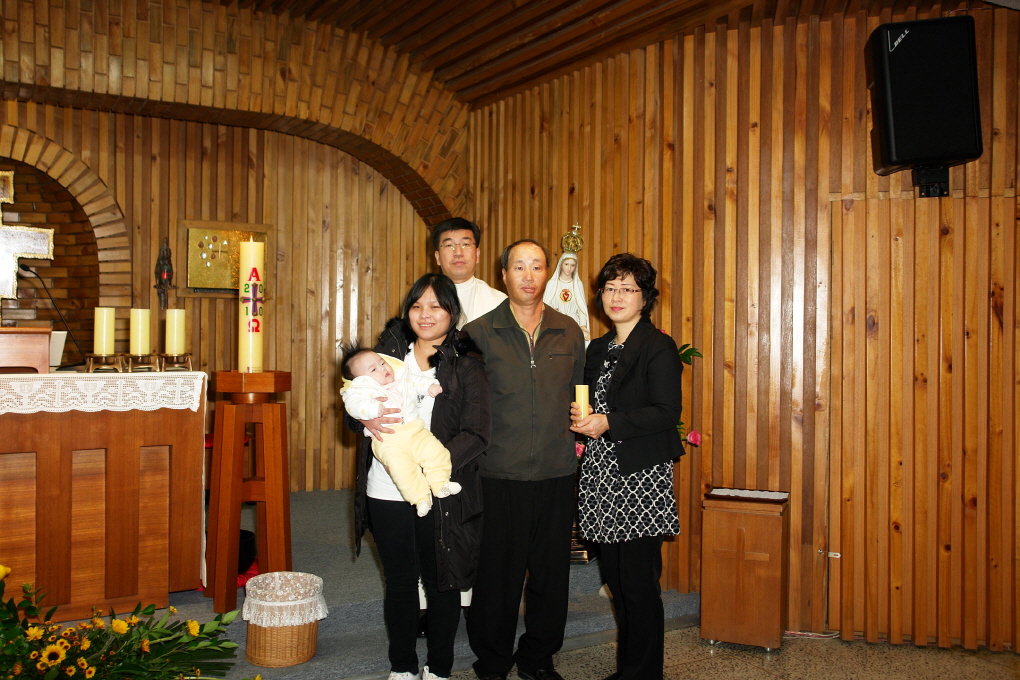 101106유아세례 (11).JPG