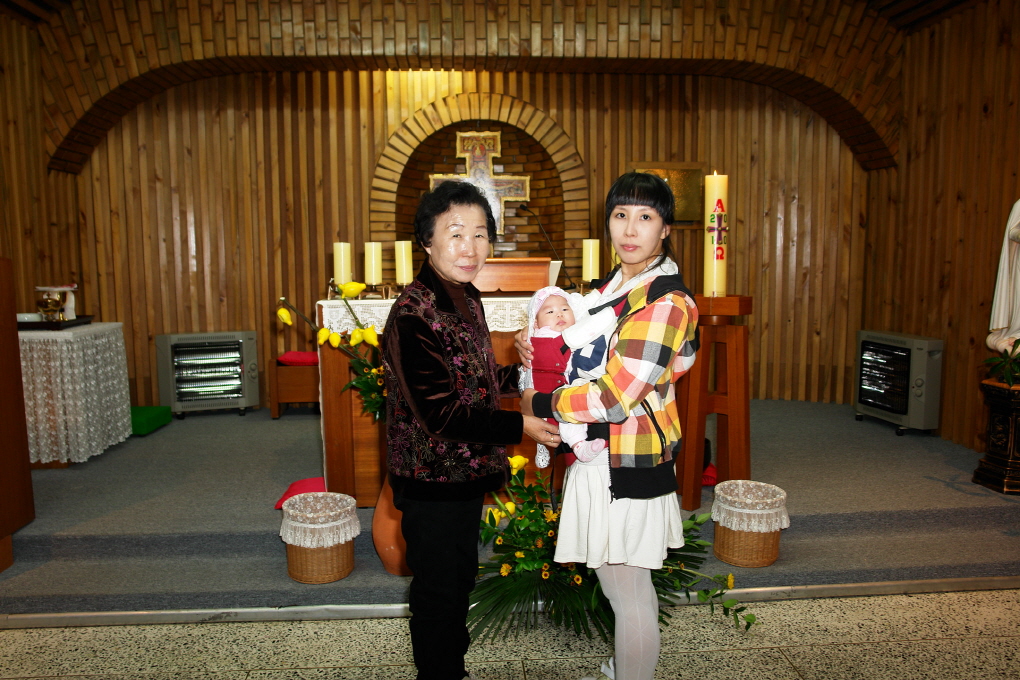 101106유아세례 (7).JPG
