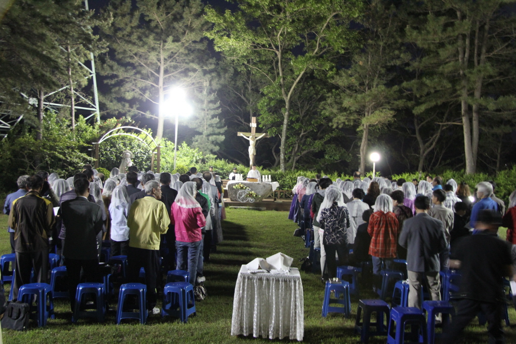 2013 05 23 성모의밤 002.jpg