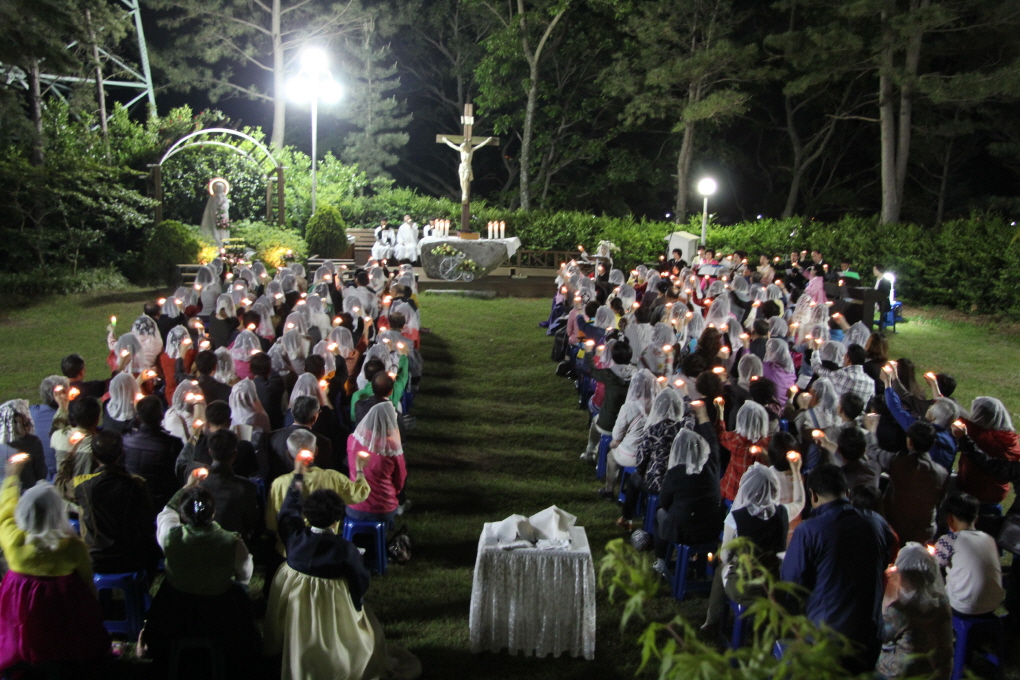 2013 05 23 성모의밤 014.jpg