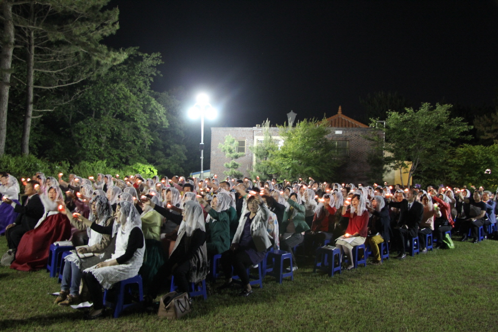 2013 05 23 성모의밤 015.jpg