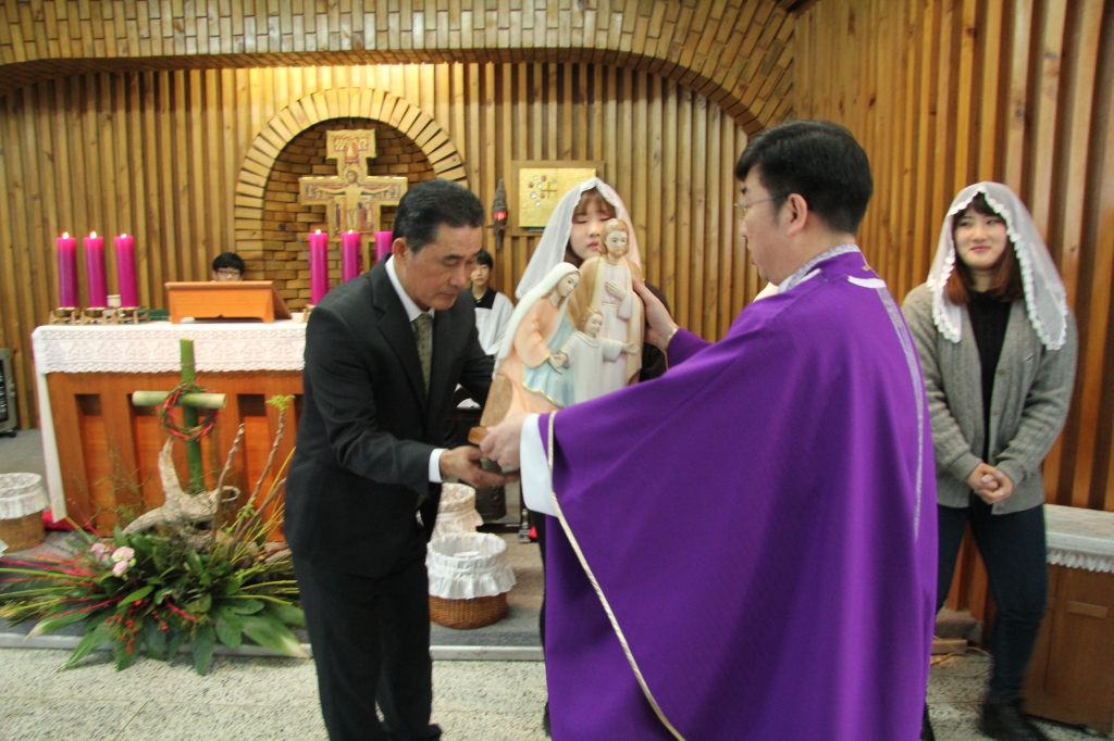 2014 04 06성가정축복식 009.jpg