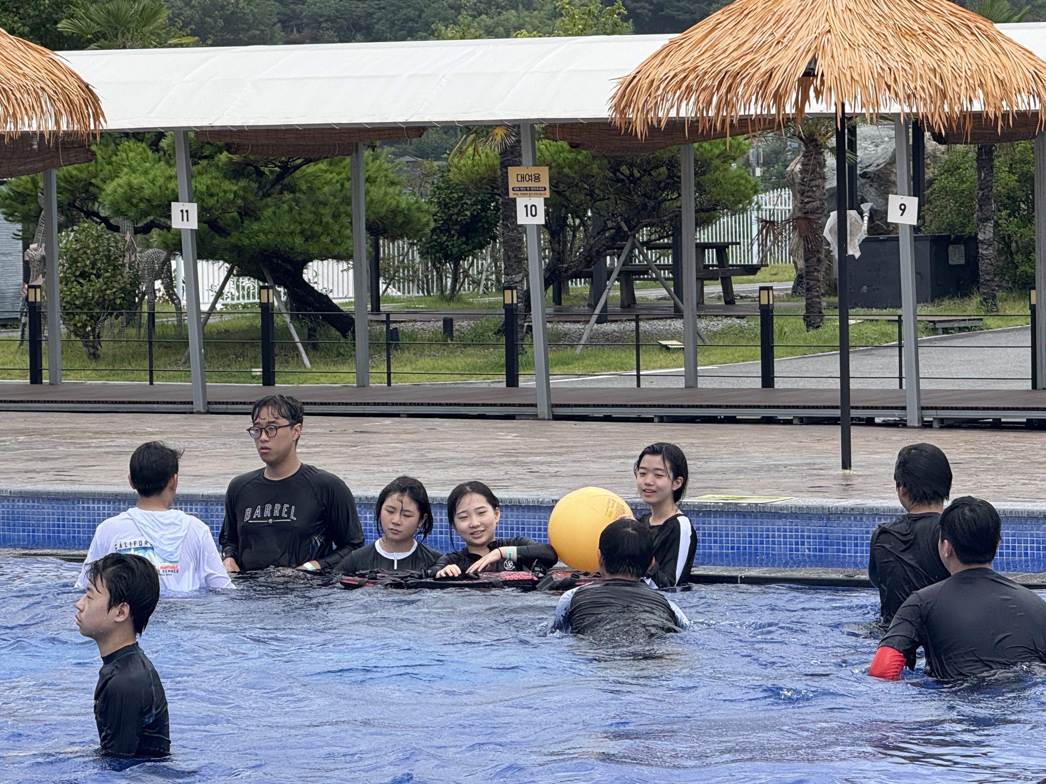 2025년7월19일-중고등부물놀이9.jpg
