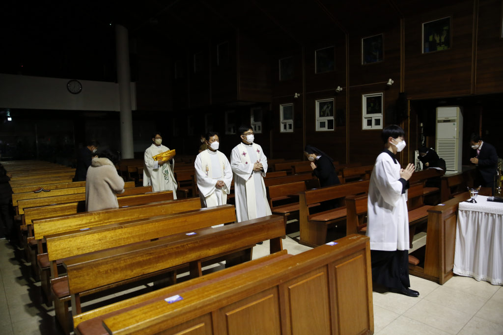 2020-12-24 성탄 성야 (06).png