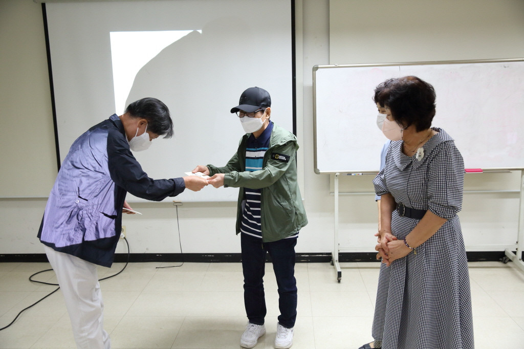 [크기변환]2022-08-24 월례회의 (06).JPG