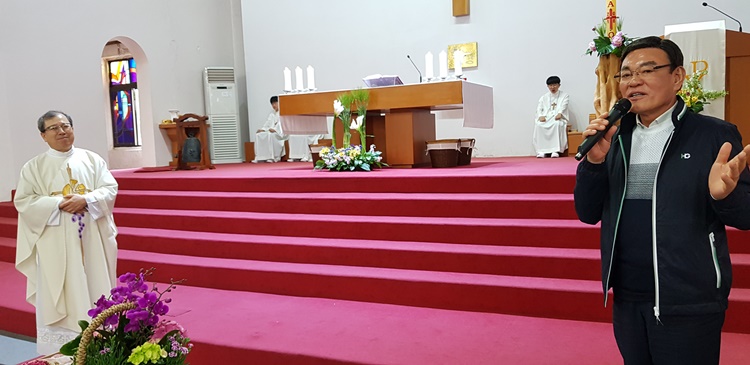 20180422주임신부님영명축일축하식 (23)s.jpg