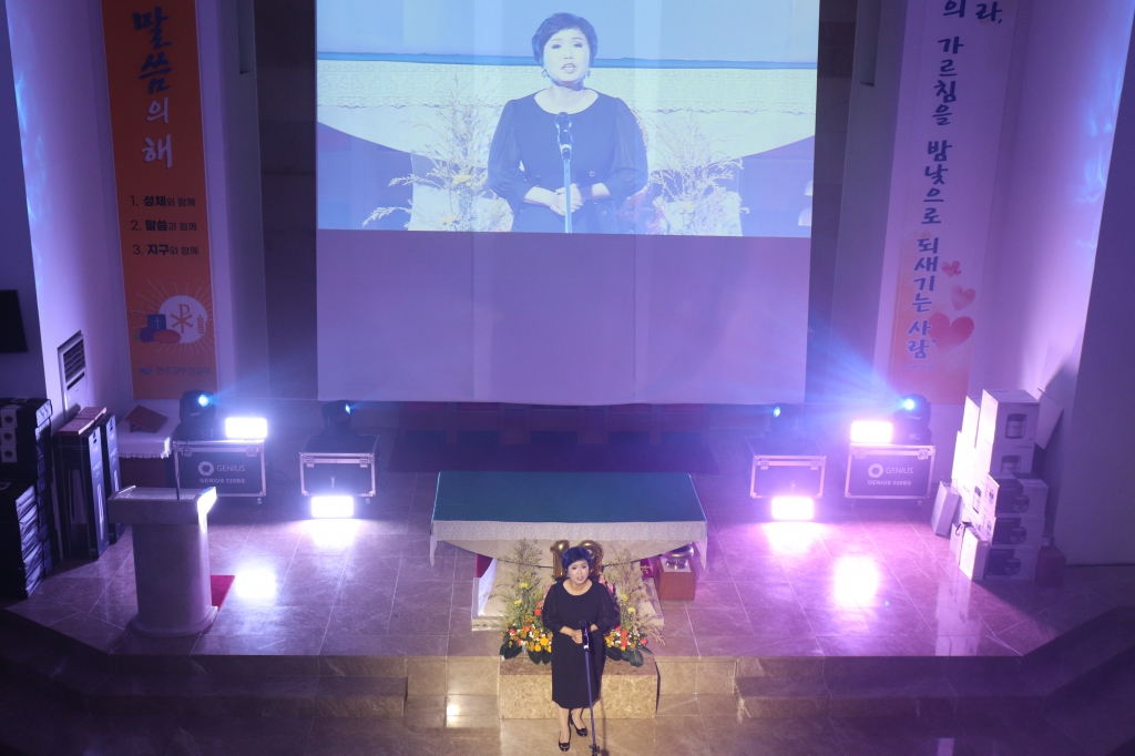 22-노래공연 (2).JPG