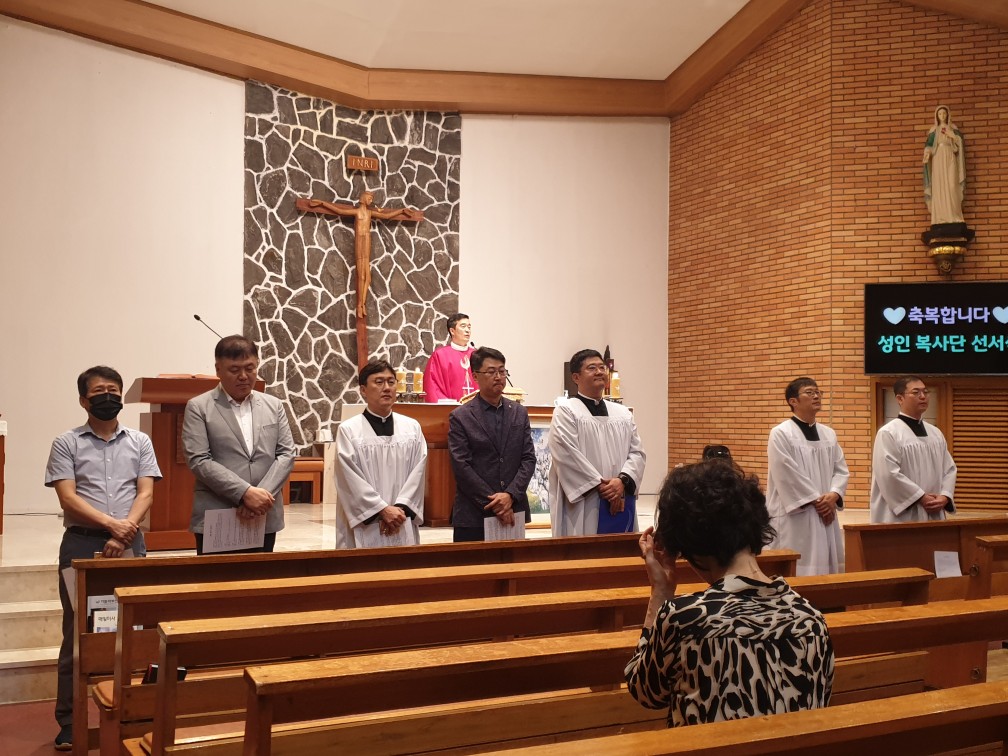 성인복사단 선서식 (22).jpg