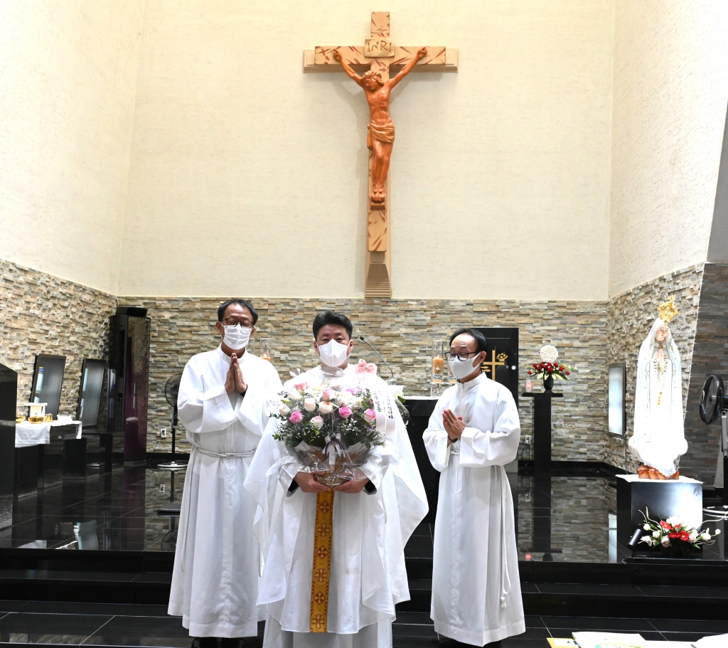 2024년6월7일사제성화의날11신부님인사.JPG