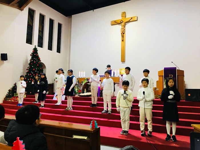 2017-12-23성탄가족미사 (40)s.jpg