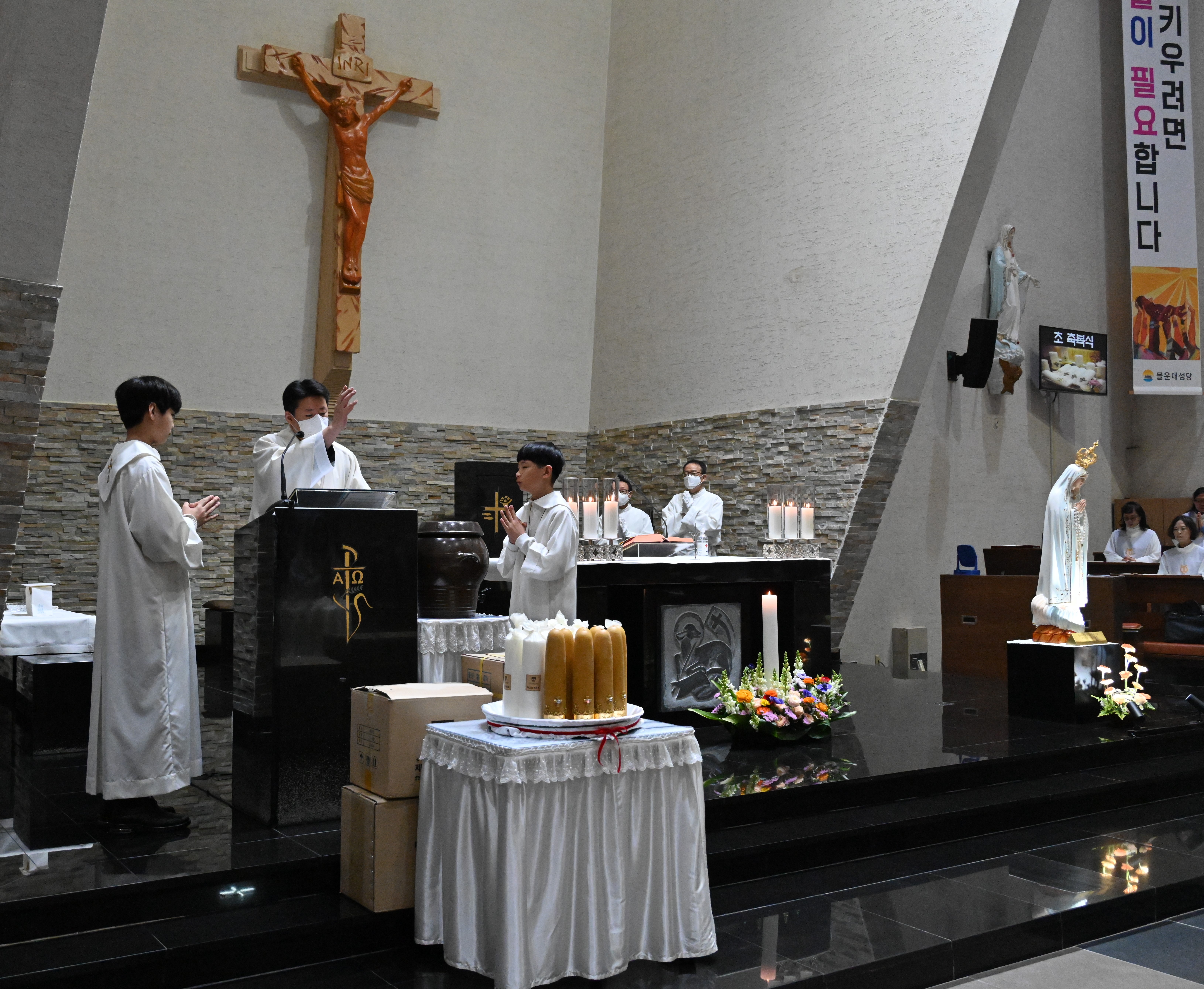 2025년 2월 2일-주님봉헌축일초축성3.JPG