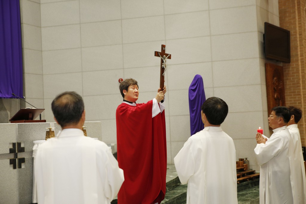 2017-04-14  21-32-01주님수난성금요일_모라성요한_002.JPG